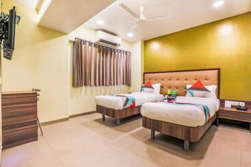 Fabhotel Landmark Residency   Nr Midc Turbhe