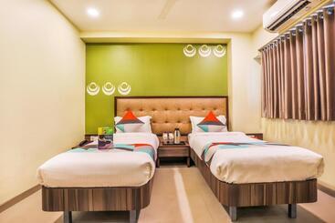 Fabhotel Landmark Residency   Nr Midc Turbhe