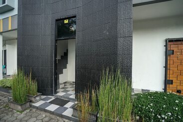 هتل Oyo 1266 Green Palm Syariah