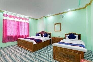 هتل Spot On 541 Apee Guest House