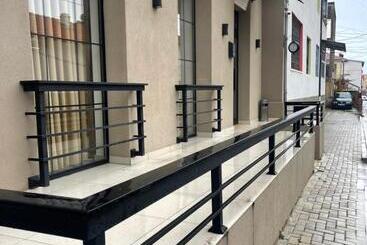 تختخواب و صبحانه Ora Apartament