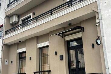 تختخواب و صبحانه Ora Apartament