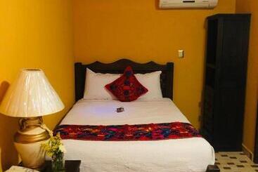 Camino Mexicano Hotel & Resort