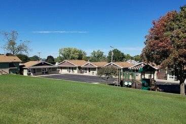 Black Hawk Motel & Suites