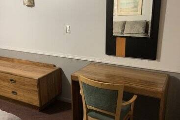 Blue Spruce Motel