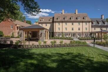 Boar's Head Resort