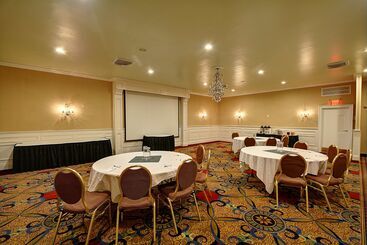 هتل Best Western Plus Keene