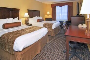 هتل Best Western Plus Southpark Inn & Suites