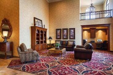 هتل Best Western Plus Southpark Inn & Suites