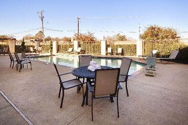 هتل Best Western Plus Southpark Inn & Suites