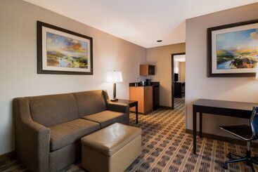 هتل Best Western University Inn And Suites