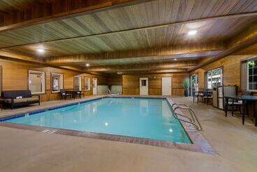 هتل Best Western University Inn And Suites