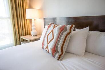 هتل Beverly Terrace Powered By Sonder