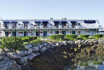 هتل Boothbay Harbor Inn