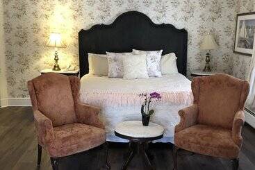 Hotel Brook Farm Inn
