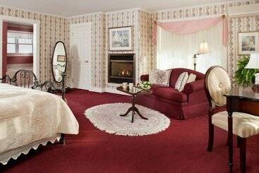 Hotel Brook Farm Inn