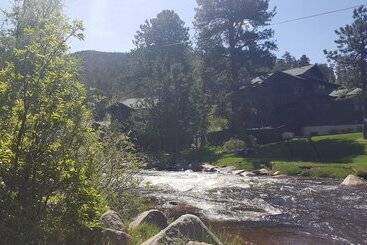 هتل Brynwood On The River