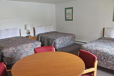 هتل Budget Host Crestview Inn