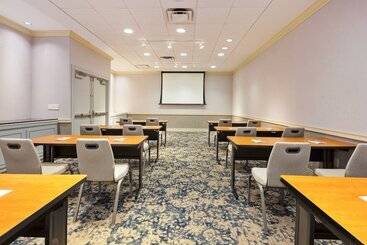 هتل Crowne Plaza Syracuse, An Ihg