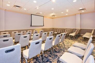 هتل Crowne Plaza Syracuse, An Ihg