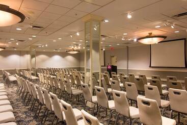 هتل Crowne Plaza Syracuse, An Ihg