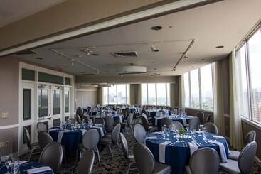 هتل Crowne Plaza Syracuse, An Ihg