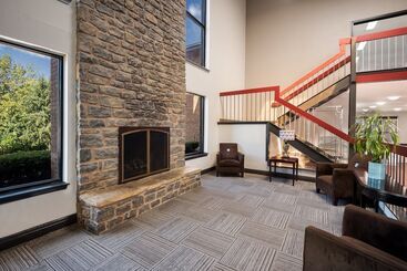 هتل Red Roof Inn & Suites Lexington Hamburg