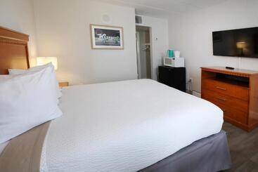 مُتل Biscayne Family Resort