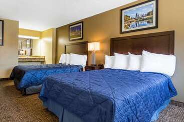 مُتل Rodeway Inn Lyons  La Grange