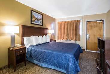 مُتل Rodeway Inn Lyons  La Grange