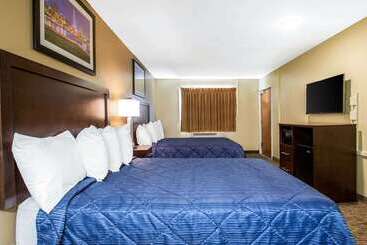 مُتل Rodeway Inn Lyons  La Grange