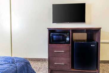 مُتل Rodeway Inn Lyons  La Grange