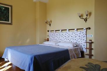 تختخواب و صبحانه Spinabella Home