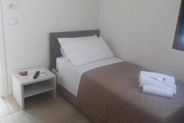 پانسیون Val Di Noto Rooms