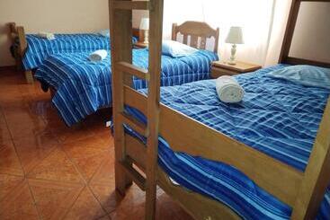 پانسیون Hostal Turístico El Cajamarquez