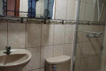 پانسیون Hostal Turístico El Cajamarquez