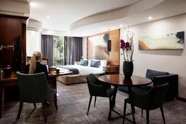 Seven Villa Hotel & Spa