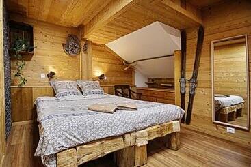 Chalet Hotel La Tuviere Bike Inn