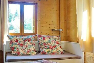 Chalet Hotel La Tuviere Bike Inn