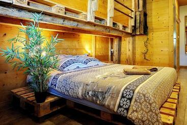Chalet Hotel La Tuviere Bike Inn