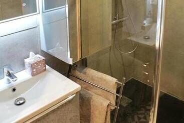 Chalet Hotel La Tuviere Bike Inn