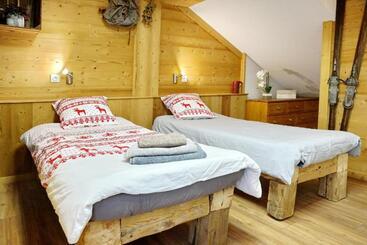 Chalet Hotel La Tuviere Bike Inn