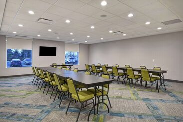 هتل Home2 Suites By Hilton Taylor Detroit