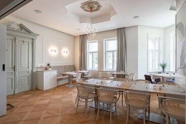 هتل Villa Rosenaw