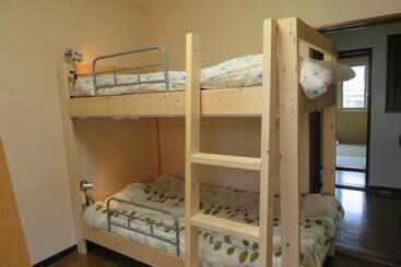 پانسیون Guesthouse Sakamichi Sampo