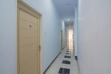 پانسیون Reddoorz Syariah Near Ramayana Mall Tarakan