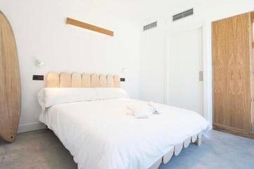 Moana Eco Surf House   Hostel