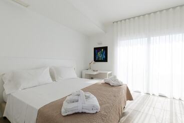 تختخواب و صبحانه Scissure Sea Suite