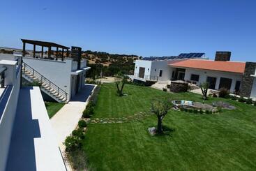 هتل Vistas Herdade Do Zambujal