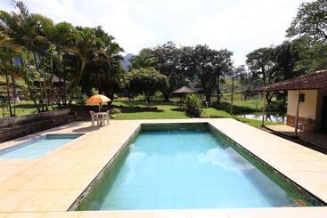 هاستل Pousada Vila Capelinha